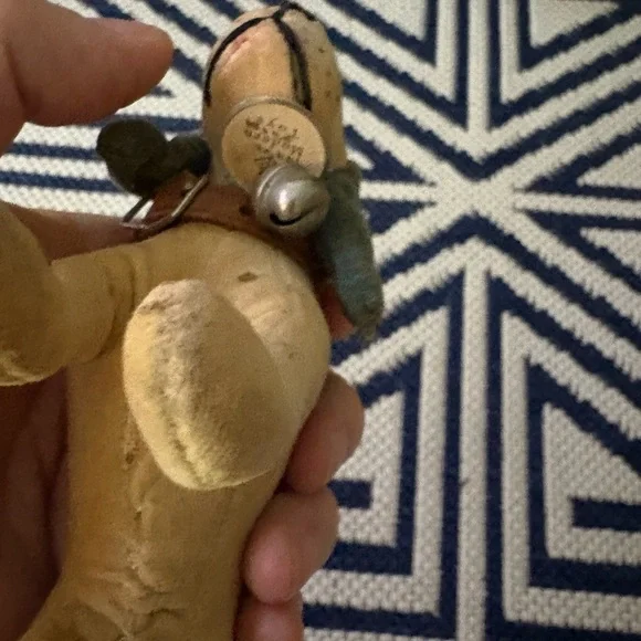 Vintage Modern Toy Plush Tan Dog Toy complete with collar, bell and fob label - Picture 4 of 8